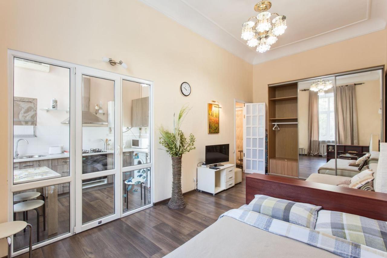 אודסה Apartments Opposite Shevchenko Park מראה חיצוני תמונה